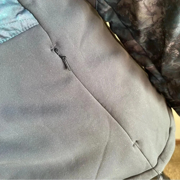 Dakine Transfer Down Mid Layer Coat Madison Black Hooded 550 Down Fill: XS - Picture 9 of 13